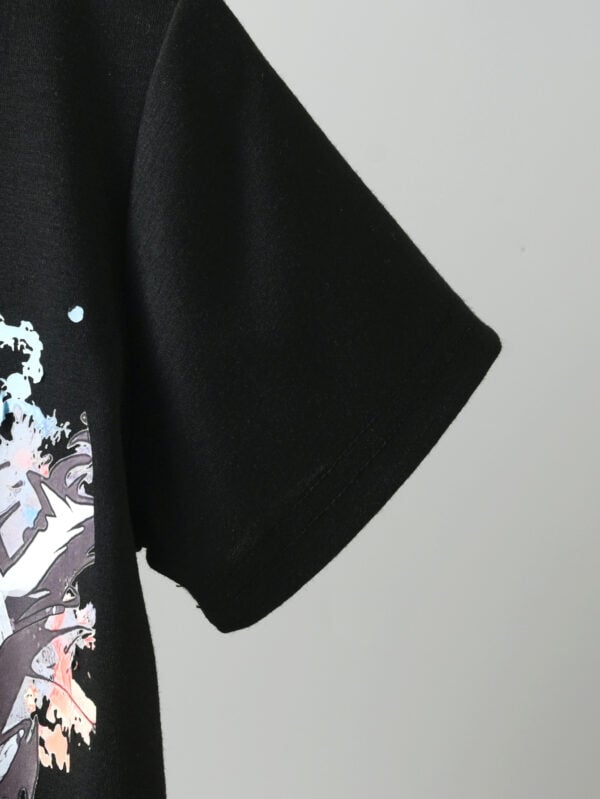 Boys&apos; urban street style outfit trend with colorful ink graffiti T-shirt + camouflage shorts set - Image 6