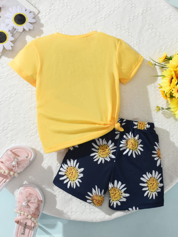 Summer girls yellow positioning pattern T-shirt plus random flower print shorts casual suit girls two-piece suit - Image 2