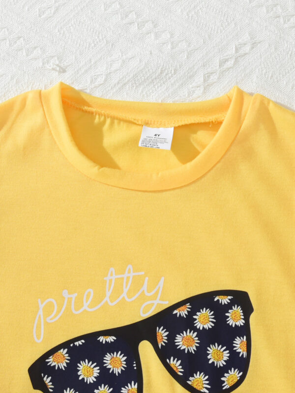 Summer girls yellow positioning pattern T-shirt plus random flower print shorts casual suit girls two-piece suit - Image 3