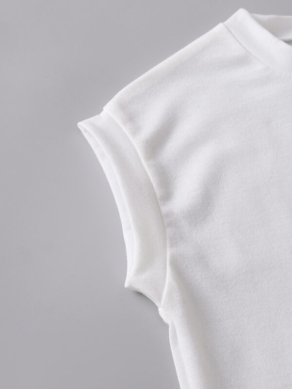 Boys summer trendy round neck sleeveless T-shirt + shorts set - Image 5
