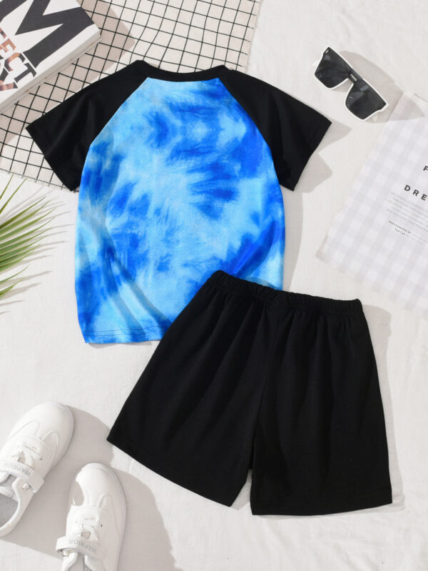 Boys&apos; summer letter big hand small hand pattern blue and black stitching contrast color short-sleeved T-shirt and shorts two-piece set - Image 2