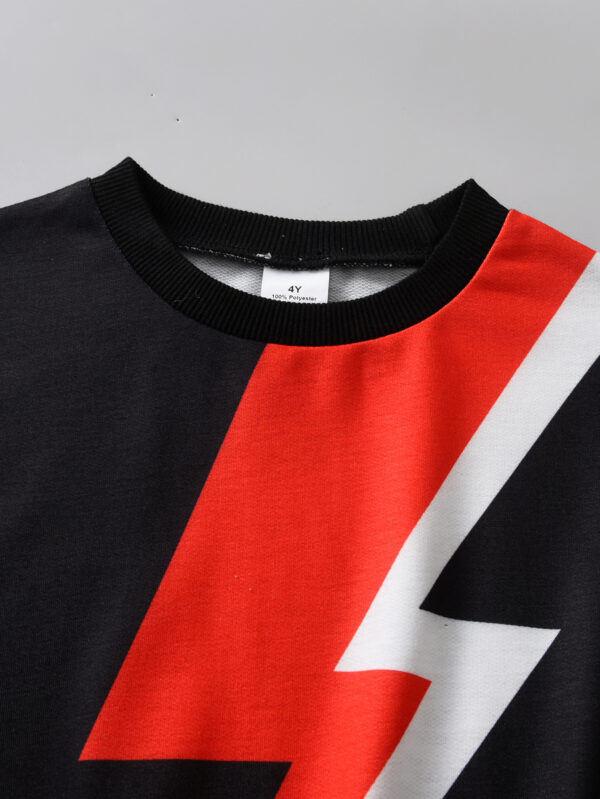 Boys&apos; autumn black-based sweatshirt set with red and white lightning patterns and color-blocking - Image 3